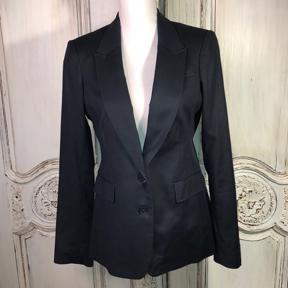 Banana Republic Jackets & Blazers - Banana Republic Classic Essential Black Blazer